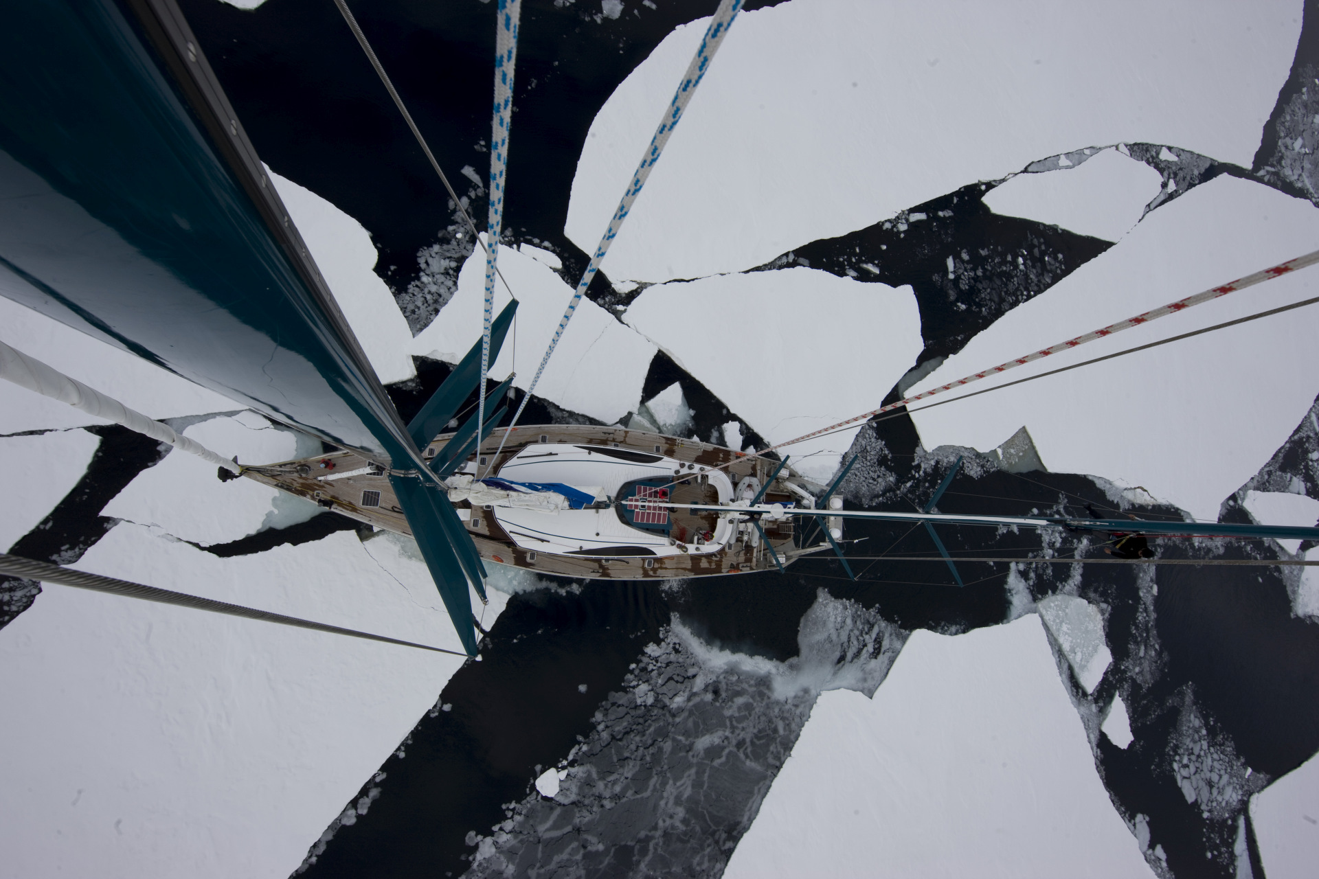 Voltak - All electrotechnical services for boats.